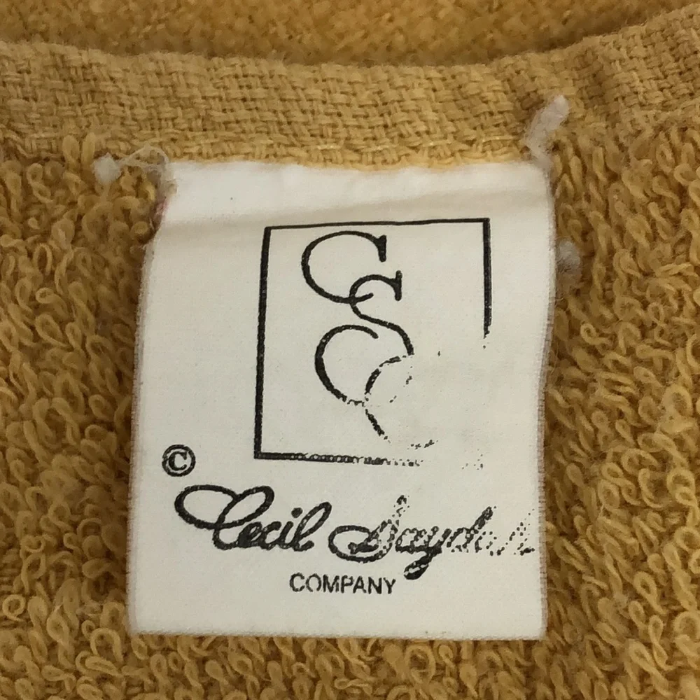 Cecil Saydah Company Hand & Fingertip Towels: Yellowish